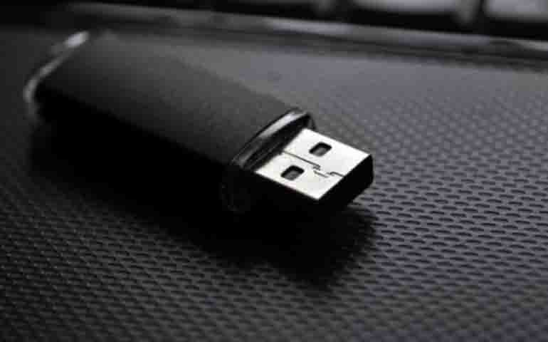 How to choose USB flash drive?